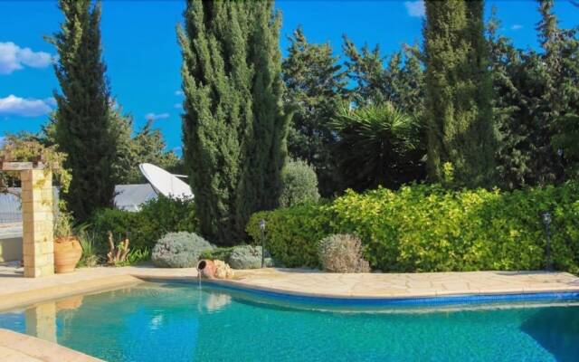 Villa Camelot