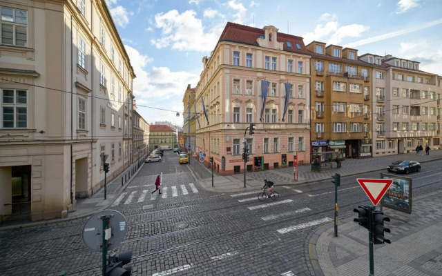 William Sivek Hotels