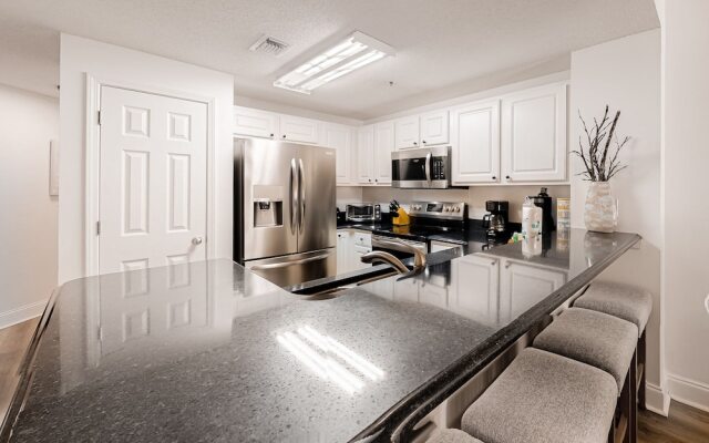 Palacio Condominiums