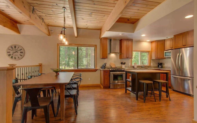 Caravansary - Four Bedroom Home