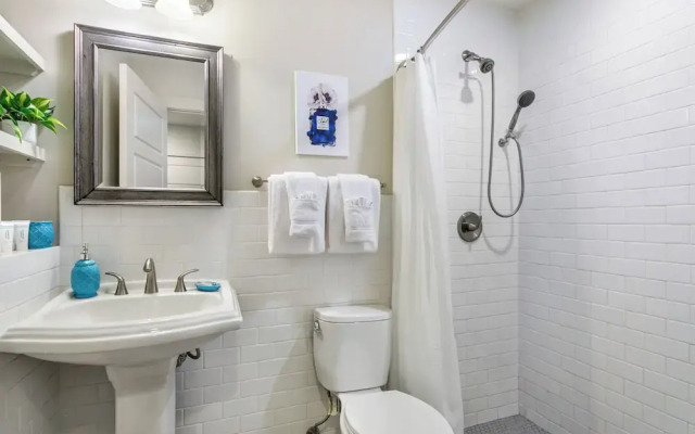 Magnificent Condo Near Bourbon Street