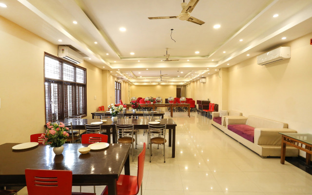 FabHotel GK Residency