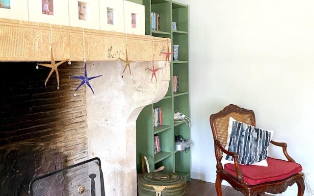 House With 6 Bedrooms in Montignac-charente, With Private Pool, Enclos