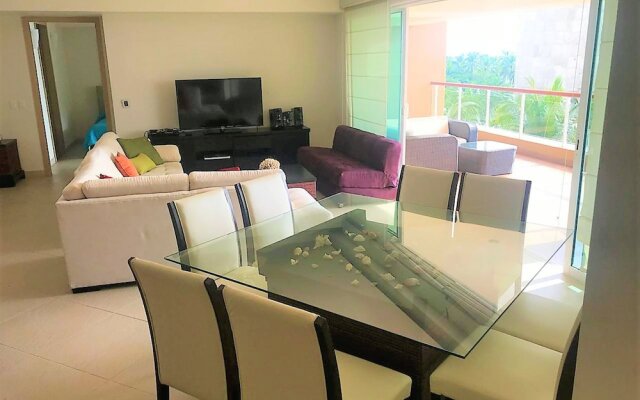 Delcanto Residences by LaTour