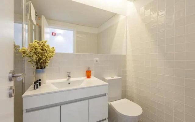 GuestReady - Oporto Sunset Blue Balcony