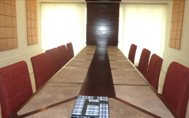 Hotel Holiday Villa