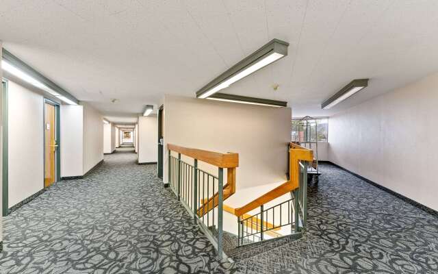 Ramada by Wyndham Cedar City