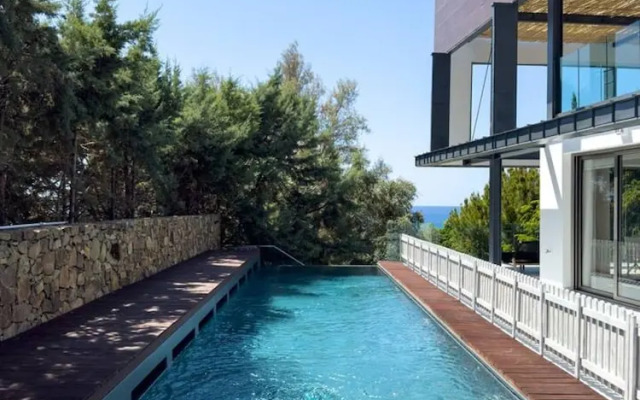 Secluded Oasis With Stunning Views Private Beach