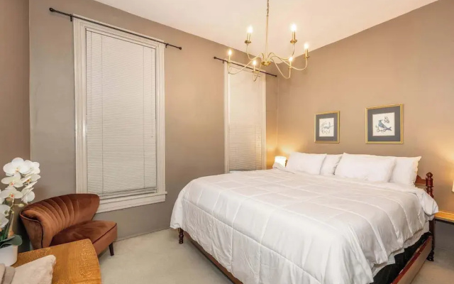 Historic Gem Russell Suite 2