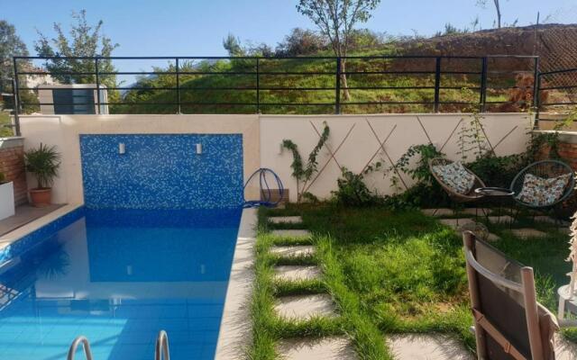Stylish two bedroom house with private pool