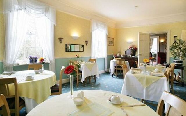 Crossways Hotel