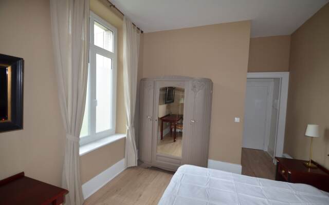 L'Empereur, sa Femme et le petit Prince