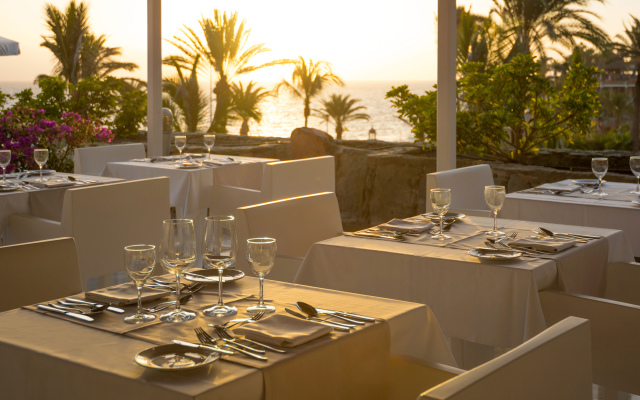 TUI BLUE Suite Princess - Adults Only
