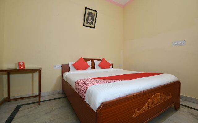 OYO 18830 Hotel Rampur Haveli