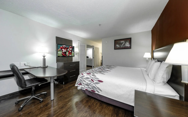 Red Roof Inn & Suites Savannah Airport