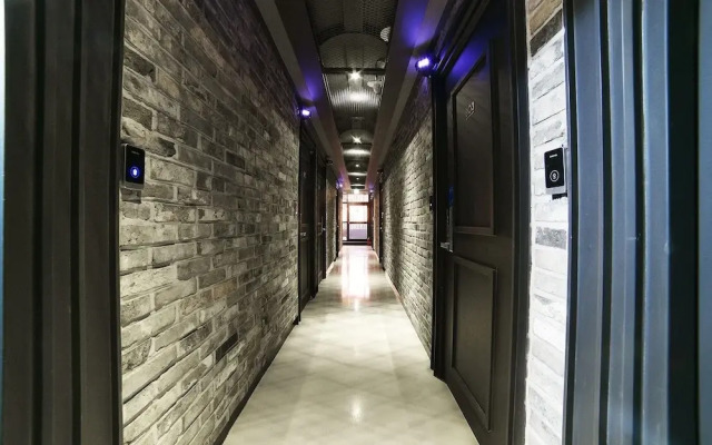Yeosu 1st Avenue Hotel