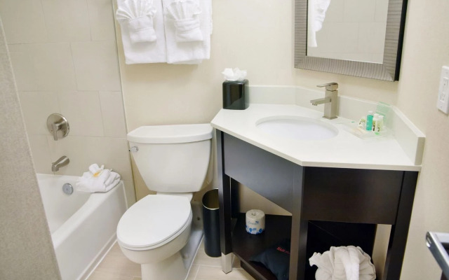 Holiday Inn Charlotte Airport by IHG