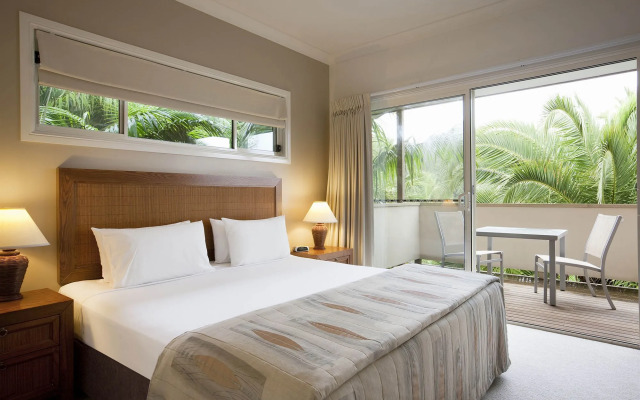 BreakFree Aanuka Beach Resort