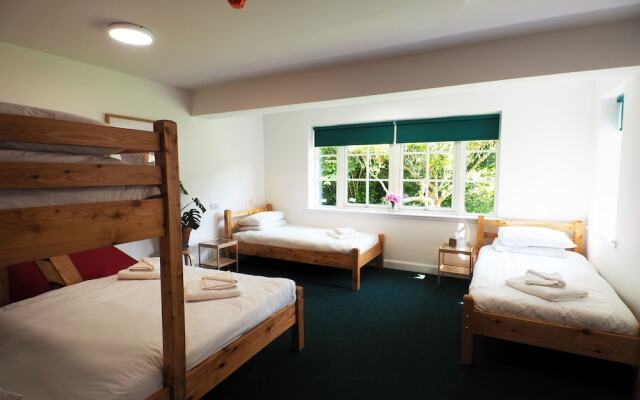 Loch Ness Bunk Inn