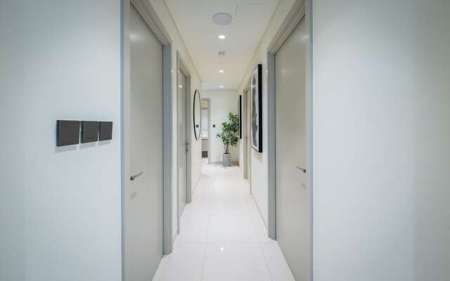 Glamorous 3BR with Marina view