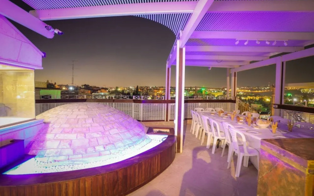 Western Wall Luxury House