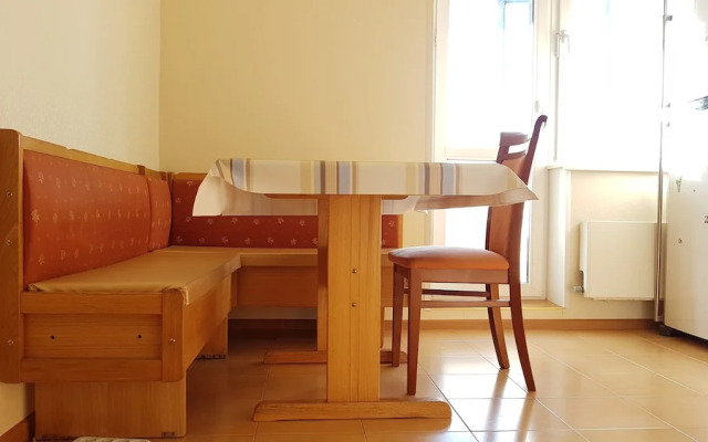 DeLuxe Apartment Dmitriya Ulianova