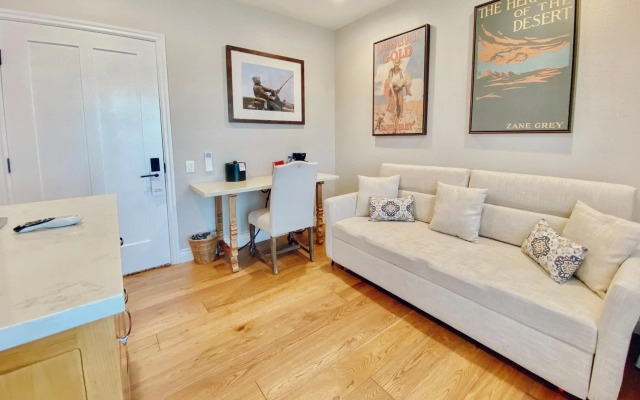 Zane Grey Pueblo Hotel