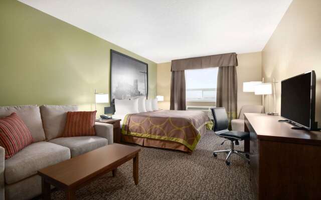 Super 8 by Wyndham Regina