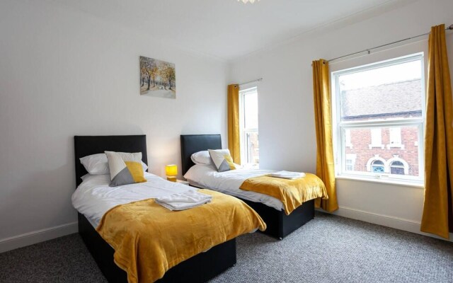 Stay Comfortable-city Centre-spacious 4 Bed House!
