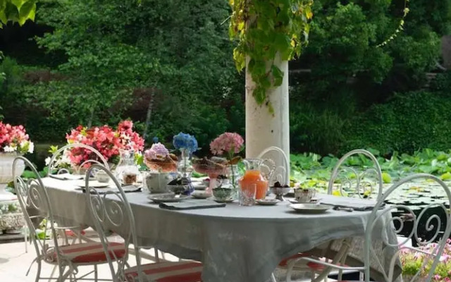 Tranquil 1BR Villa in Revislate