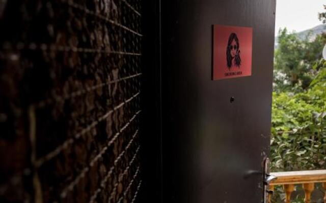 Alcatraz Jail-Hostel