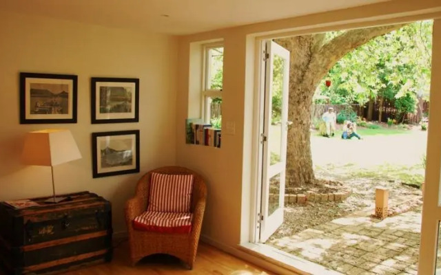 Cedrics Country Lodge