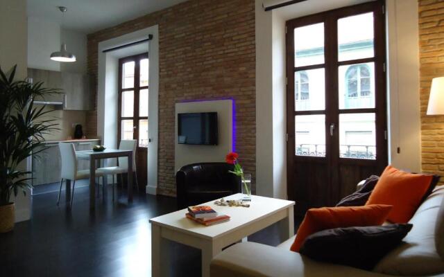 Apartamentos Turisticos Mauror