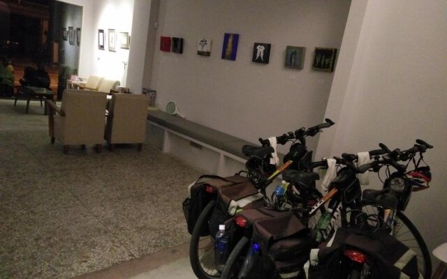 Heyyo Hostel