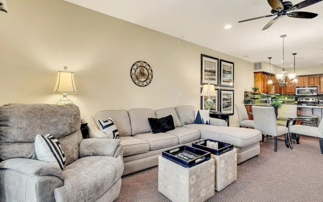 Stayin Classy 2 Bedrooms 2 Bathrooms Condo