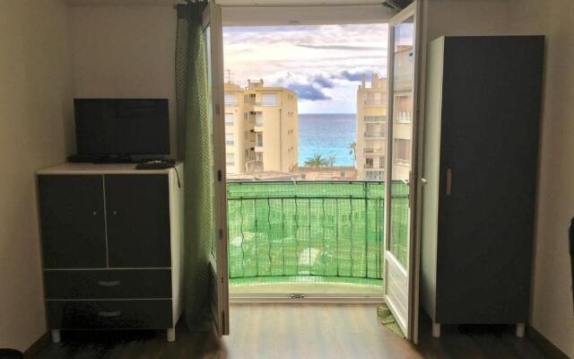 Studio 21m² Rue de France