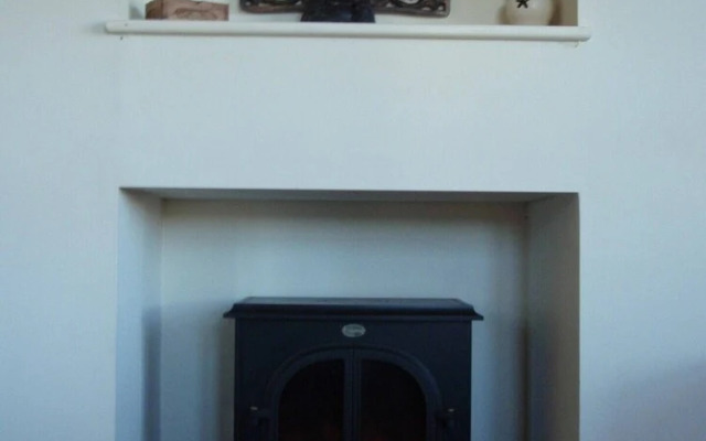 2 Bedroom Home By Leiths Shore