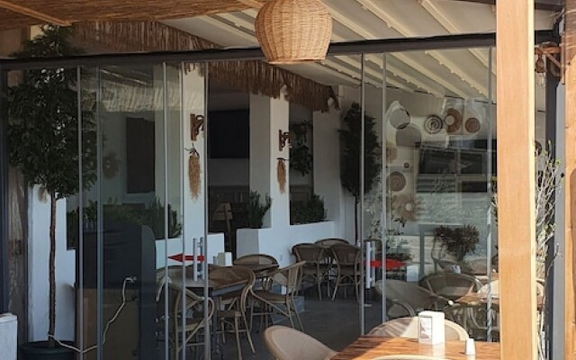 Reis Beach Hotel&Restaurant