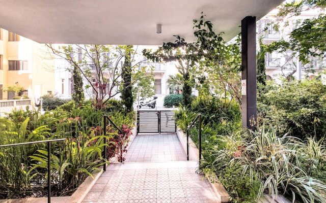 Exclusive 3BDR Near Rothschild TL40