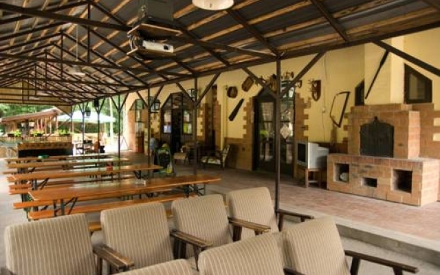 Thermal Kemping es Motel