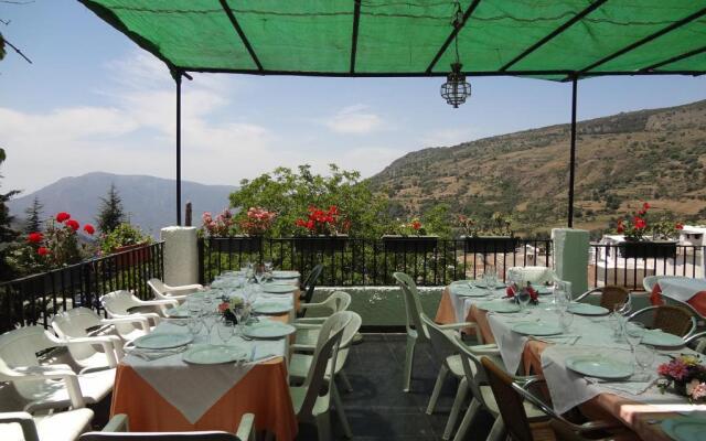 Hostal Rural Poqueira
