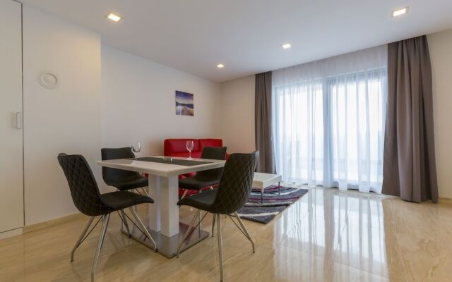 Luxury ApartHotel Makarska