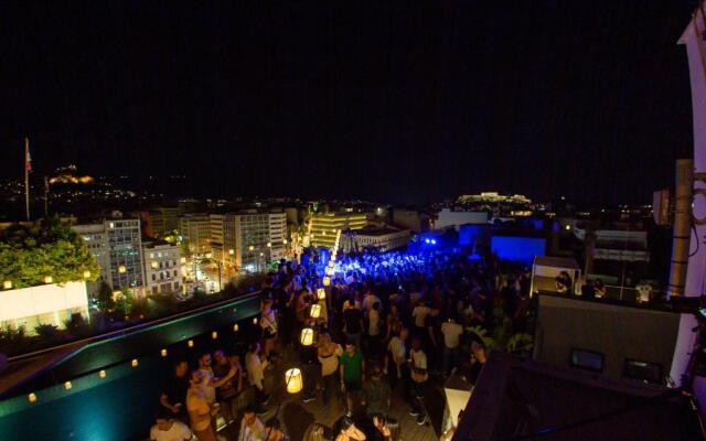 Skylark, Aluma Hotel & Resort