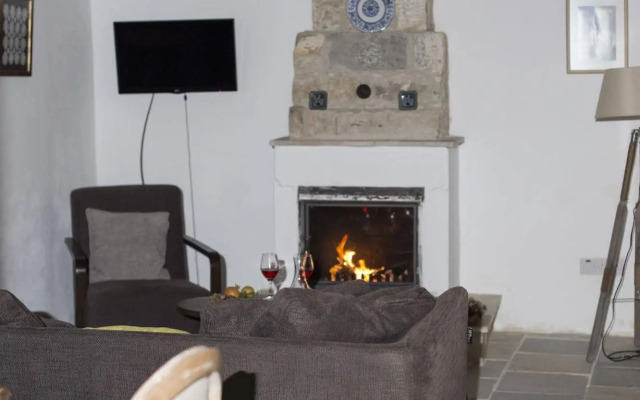 Meleni Cottage Houses
