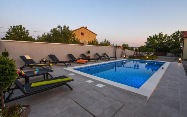 Gordana Mar - With Pool - A2H