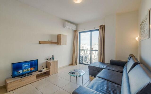 GetawaysMalta - SeaShells Apartment 11 with Terrace and Sea Views in Bugibba