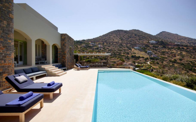 Villa Queen