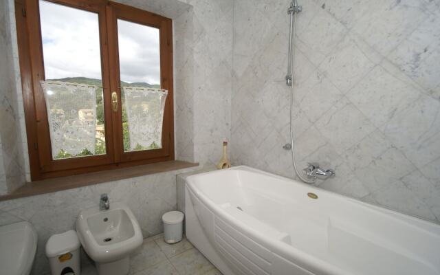Charming Villa in Suvereto with Hot Tub