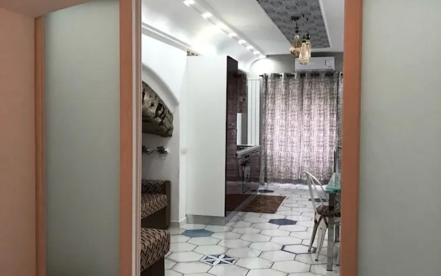 Room With Bathroom and Kitchen, With Independent Entrance