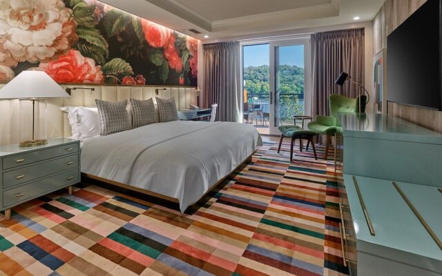 River House at Odette's